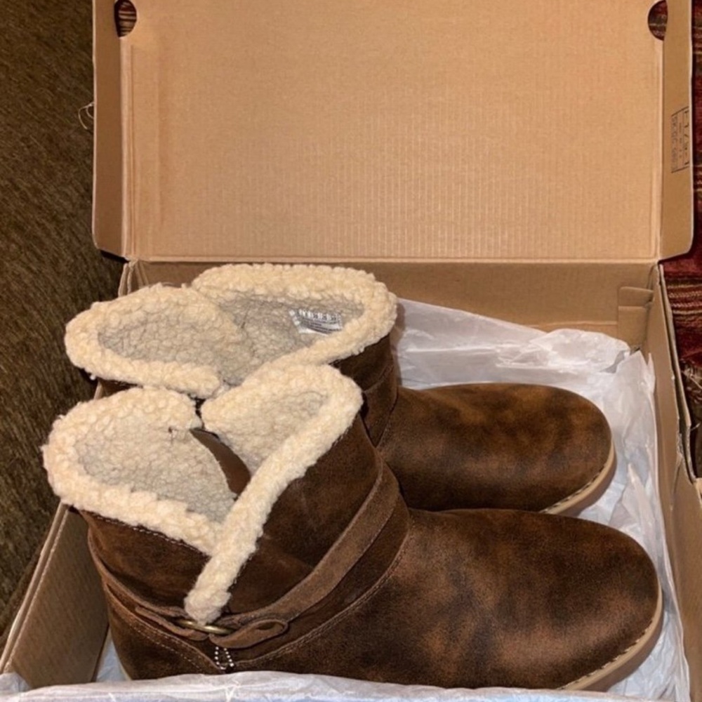 Skechers Chocolate Ankle Booties with Soft Lining